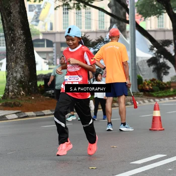 Runner Photo 8083795