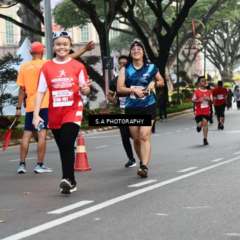 Runner Photo 8083801