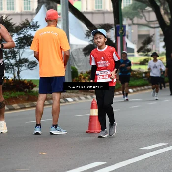 Runner Photo 8083805