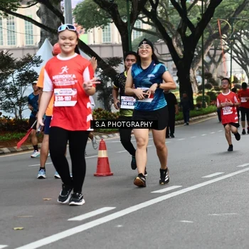 Runner Photo 8083810