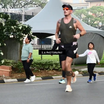 Runner Photo 8083815