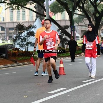 Runner Photo 8083830