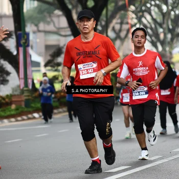 Runner Photo 8083841