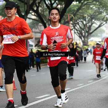 Runner Photo 8083857