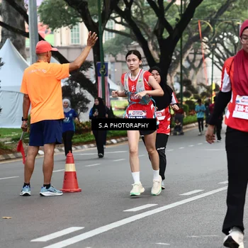 Runner Photo 8083891