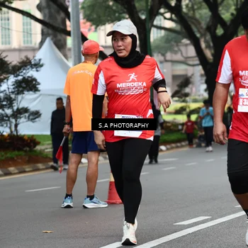 Runner Photo 8083904