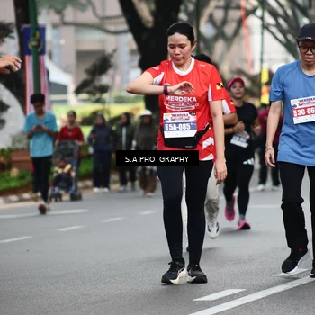 Runner Photo 8083926