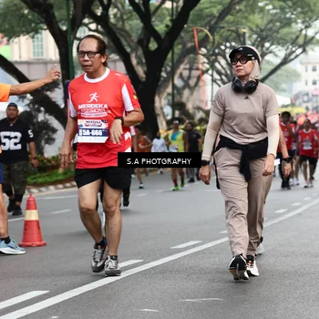 Runner Photo 8084004
