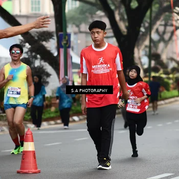 Runner Photo 8084013