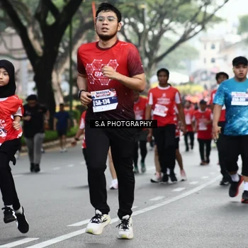Runner Photo 8084023