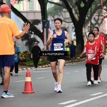 Runner Photo 8084031