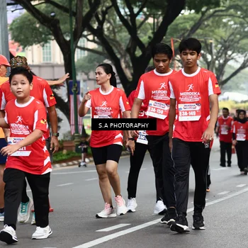 Runner Photo 8084033