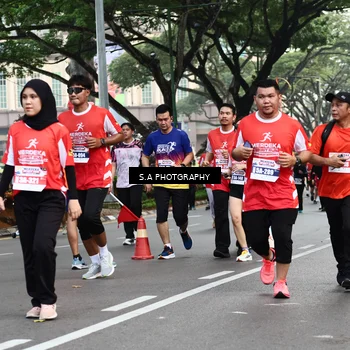 Runner Photo 8084072
