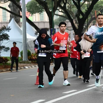 Runner Photo 8084095