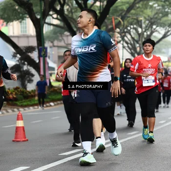 Runner Photo 8084102