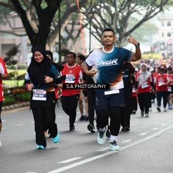 Runner Photo 8084107