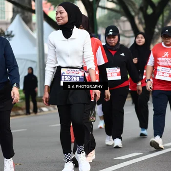 Runner Photo 8084200