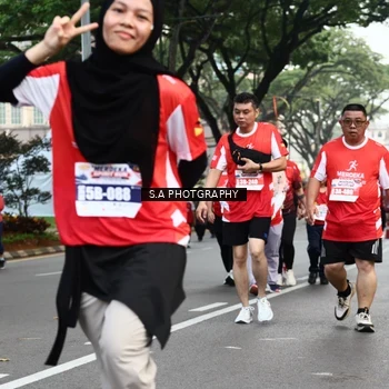 Runner Photo 8084251