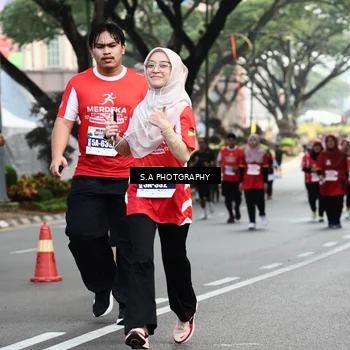 Runner Photo 8084312