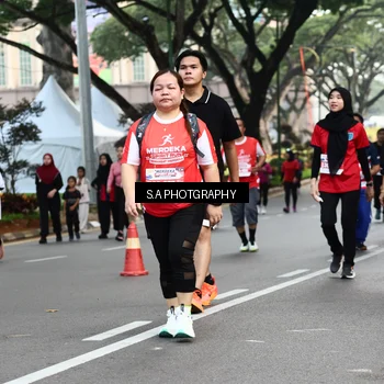 Runner Photo 8084400