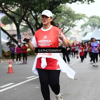Runner Photo 8084412