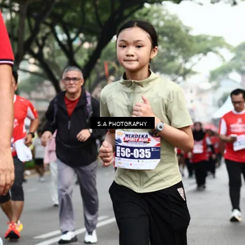 Runner Photo 8084607