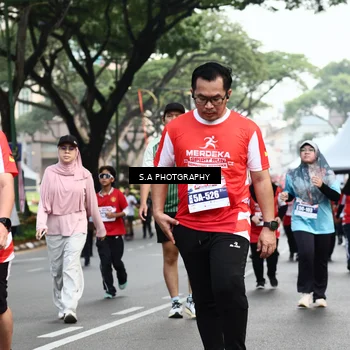 Runner Photo 8084612