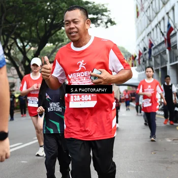 Runner Photo 8084671