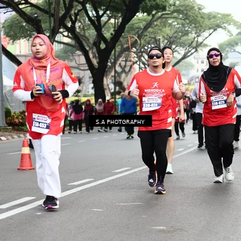 Runner Photo 8084724