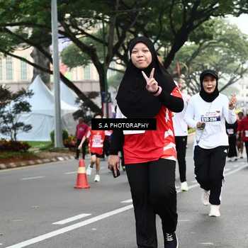 Runner Photo 8084742