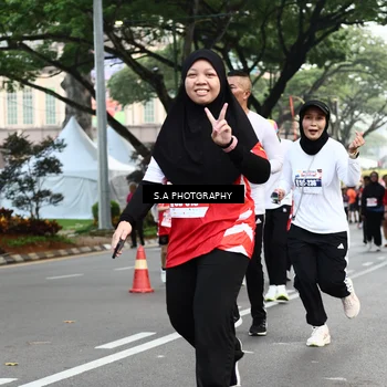 Runner Photo 8084746