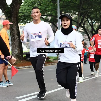 Runner Photo 8084750