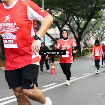 Runner Photo 8084756