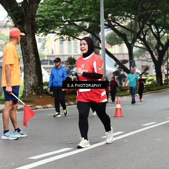 Runner Photo 8084757