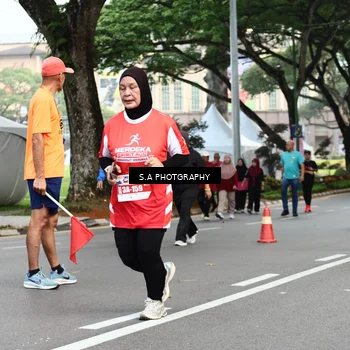 Runner Photo 8084765