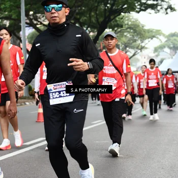 Runner Photo 8084790