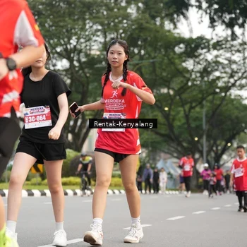 Runner Photo 8084925