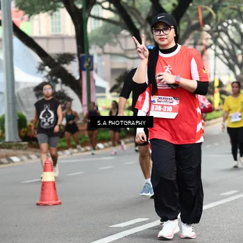 Runner Photo 8084929