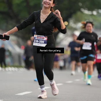 Runner Photo 8085376