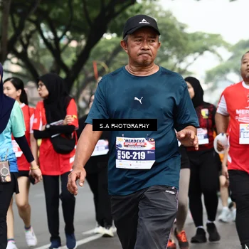 Runner Photo 8086781