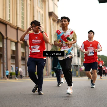 Runner Photo 8087072