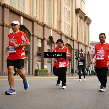 Runner Photo 8087084