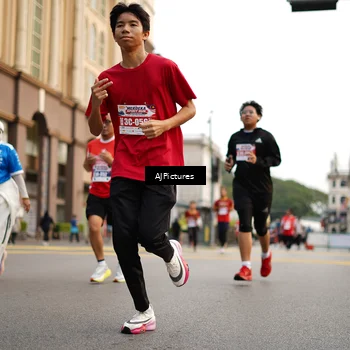 Runner Photo 8087100
