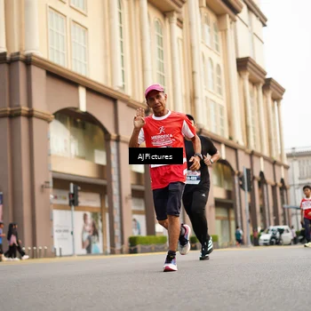 Runner Photo 8087216