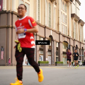 Runner Photo 8087245