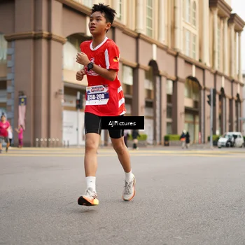 Runner Photo 8087251