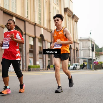 Runner Photo 8087273