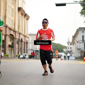 Runner Photo 8087278