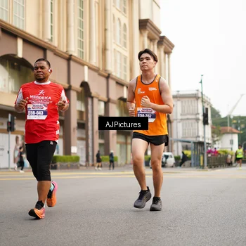 Runner Photo 8087280