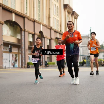 Runner Photo 8087281